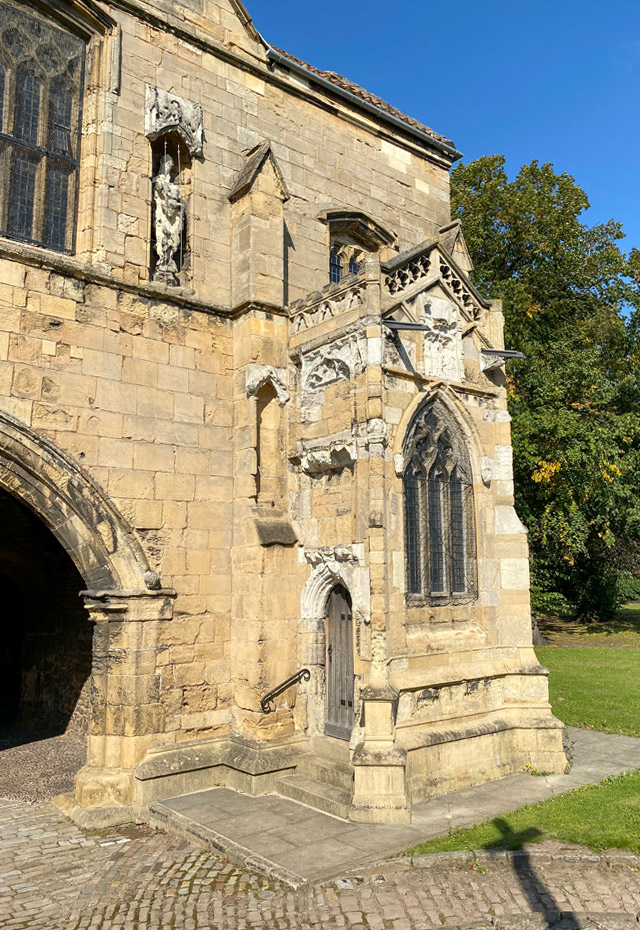 Pilgrims' shrine, wayside chapel in Worksop Priory Gatehouse